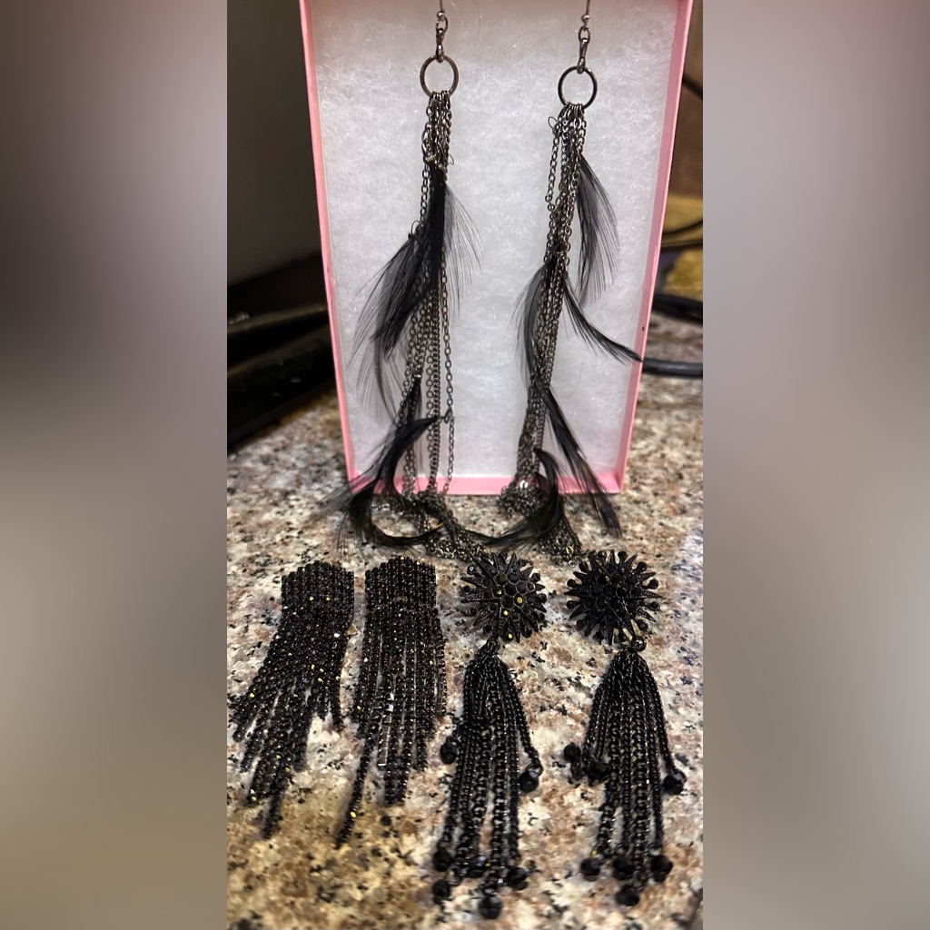 Earring Bundle 25$